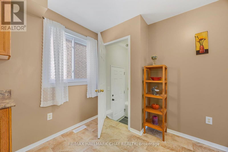 16 Butternut Drive  Barrie (Holly), L4N0E2 | Image 22