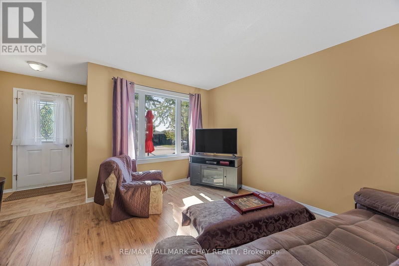 16 Butternut Drive  Barrie (Holly), L4N0E2 | Image 7