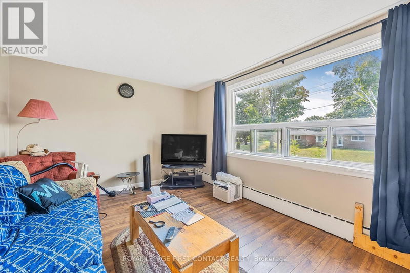 137 Vancouver Street  Barrie (Codrington), L4M4M5 | Image 24