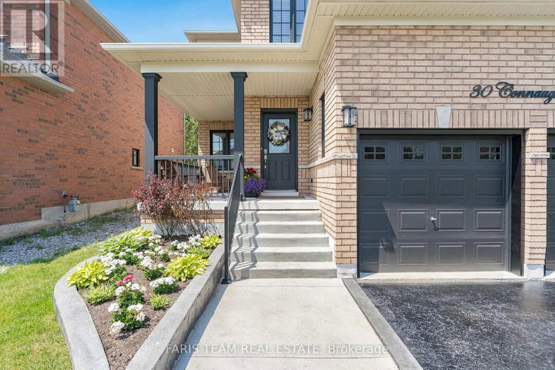 30 Connaught Lane  Barrie (Innis-Shore), L4M0A6 | Image 3