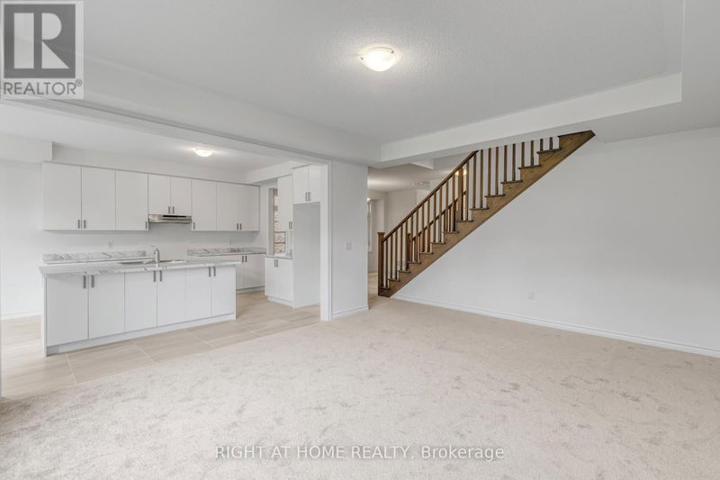 8 Daisy Street  Springwater (Midhurst), L9X2C5 | Image 11