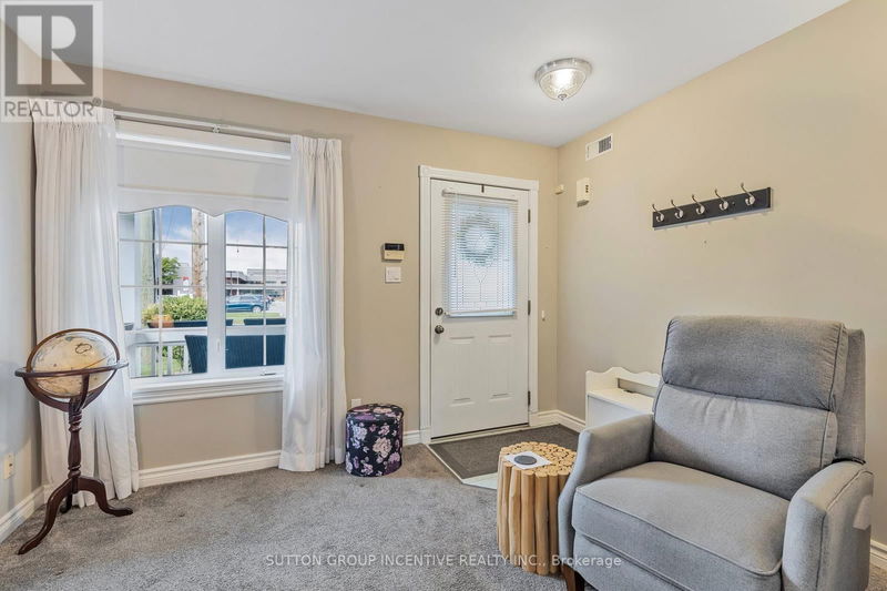 66 Raglan Street  Collingwood, L9Y5R2 | Image 4