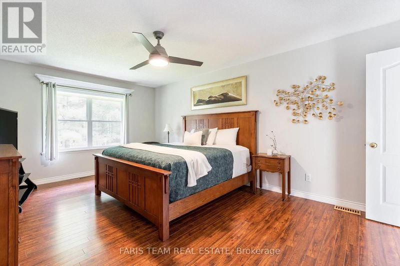 7955 Park Lane Crescent  Ramara, L0K2B0 | Image 7