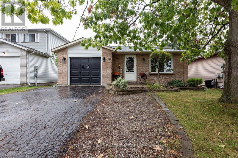 3 Sinclair Court  Barrie (Sunnidale), L4N5X8 | Image 1