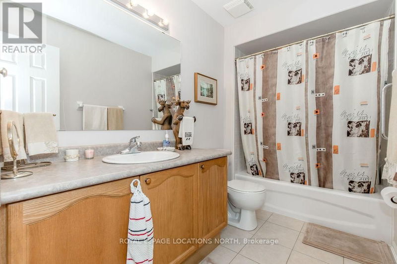 25 Masters Lane  Wasaga Beach, L9Z1S8 | Image 15