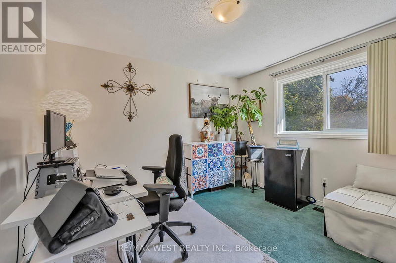 230 Browning Trail  Barrie (Letitia Heights), L4N5J7 | Image 18