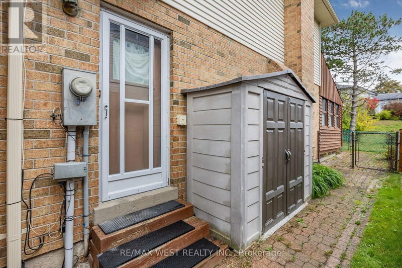 230 Browning Trail  Barrie (Letitia Heights), L4N5J7 | Image 32