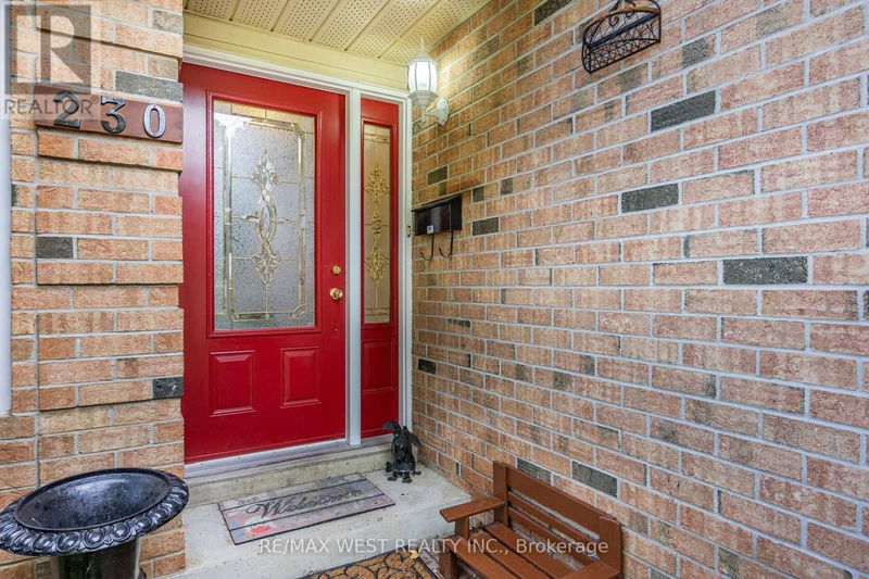 230 Browning Trail  Barrie (Letitia Heights), L4N5J7 | Image 4