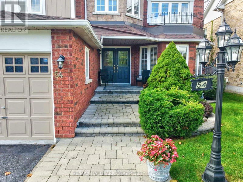 54 Cloughley Drive  Barrie (Northwest), L4N9T3 | Image 3