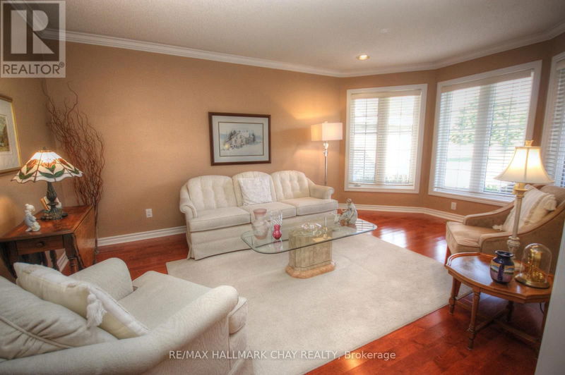 54 Cloughley Drive  Barrie (Northwest), L4N9T3 | Image 5