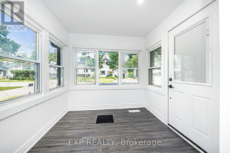 245 Front Street South Orillia, L3V4T1 | Image 10