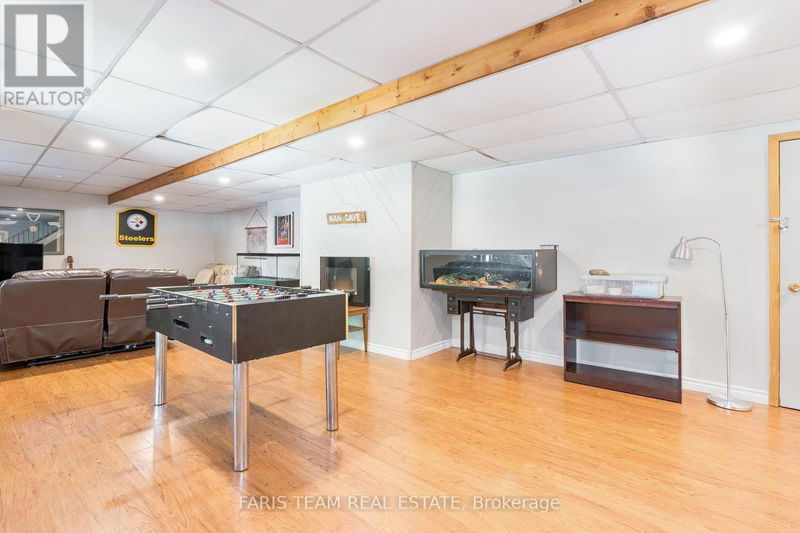 21 Robert Street East Penetanguishene, L9M1A9 | Image 16