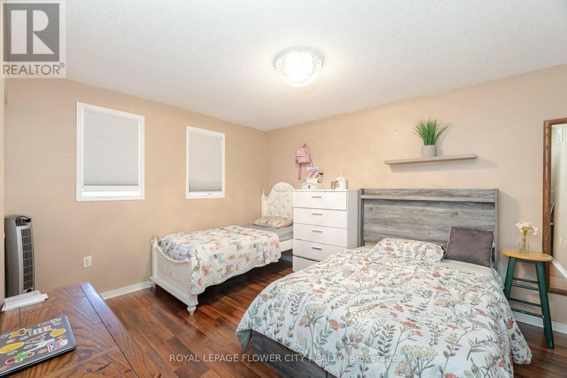 35 Jones Drive  Barrie (Grove East), L4M6H7 | Image 28