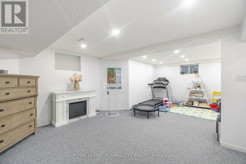 35 Jones Drive  Barrie (Grove East), L4M6H7 | Image 33