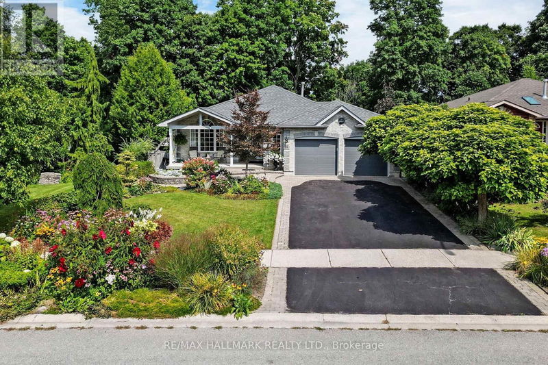 86 Osprey Ridge Road  Barrie (Little Lake), L4M6P3 | Image 2