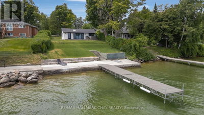 901 Woodland Drive  Oro-Medonte, L3V6H1 | Image 1