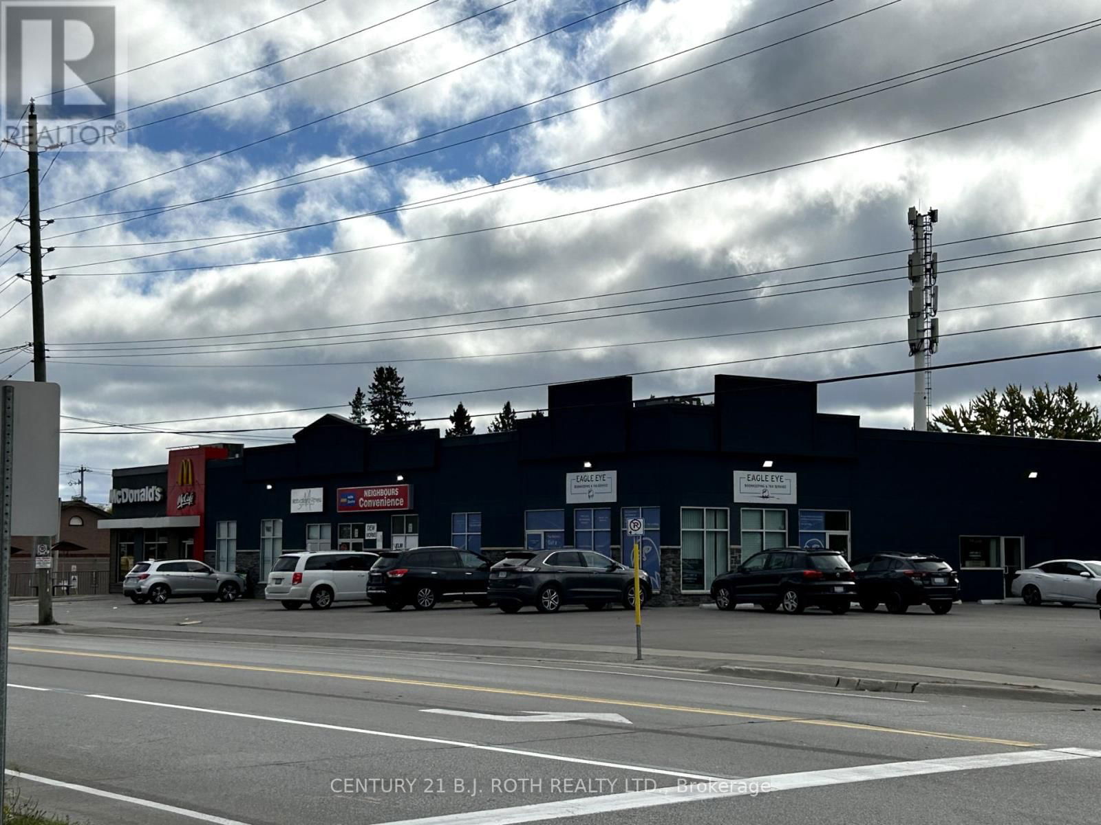 A - 24 YONGE STREET S Image 1