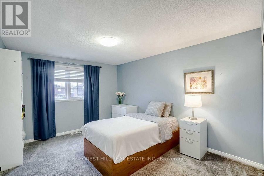 46 LIONS GATE BOULEVARD Image 17