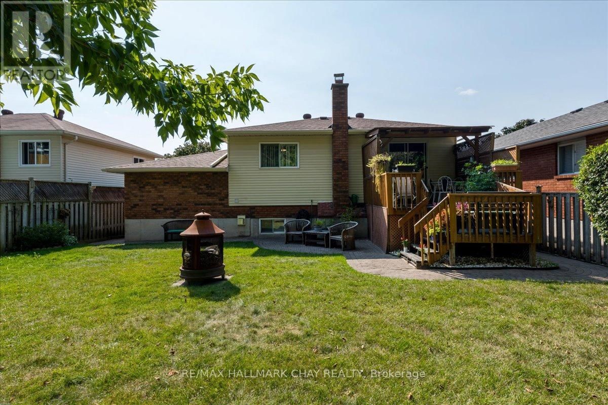 114 CHIEFTAIN CRESCENT Image 35