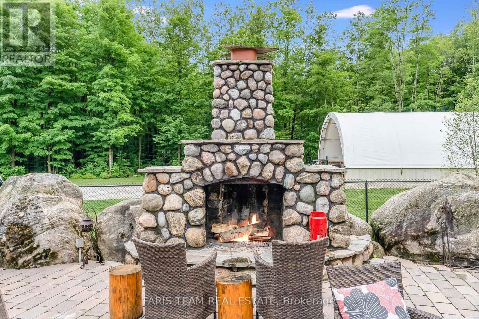697 LAFONTAINE ROAD EAST Image 35