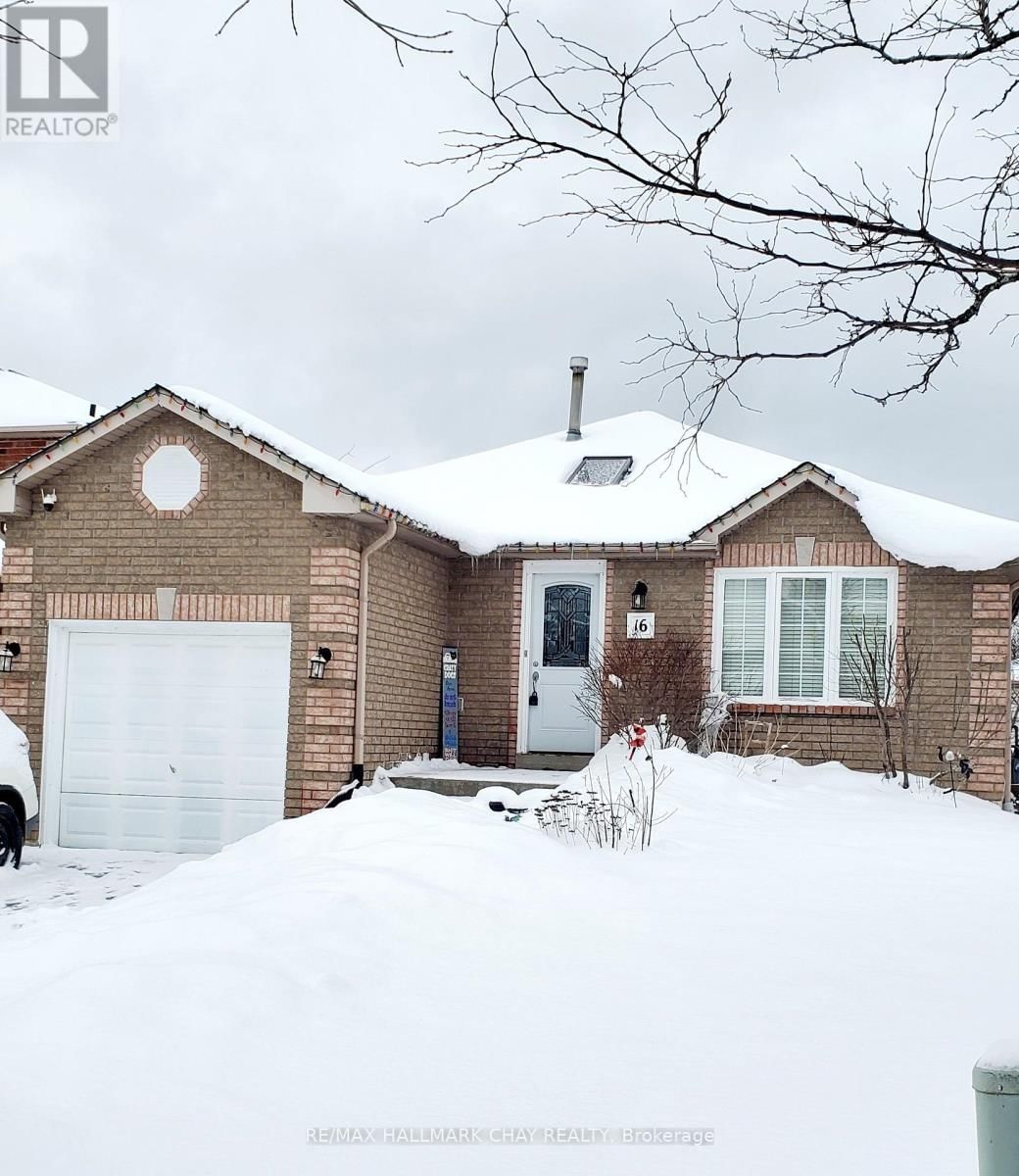 16 WADDINGTON CRESCENT Image 2