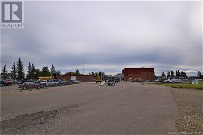 Image #1 of Commercial for Sale at 400 Howe Avenue E, Duchess, Alberta