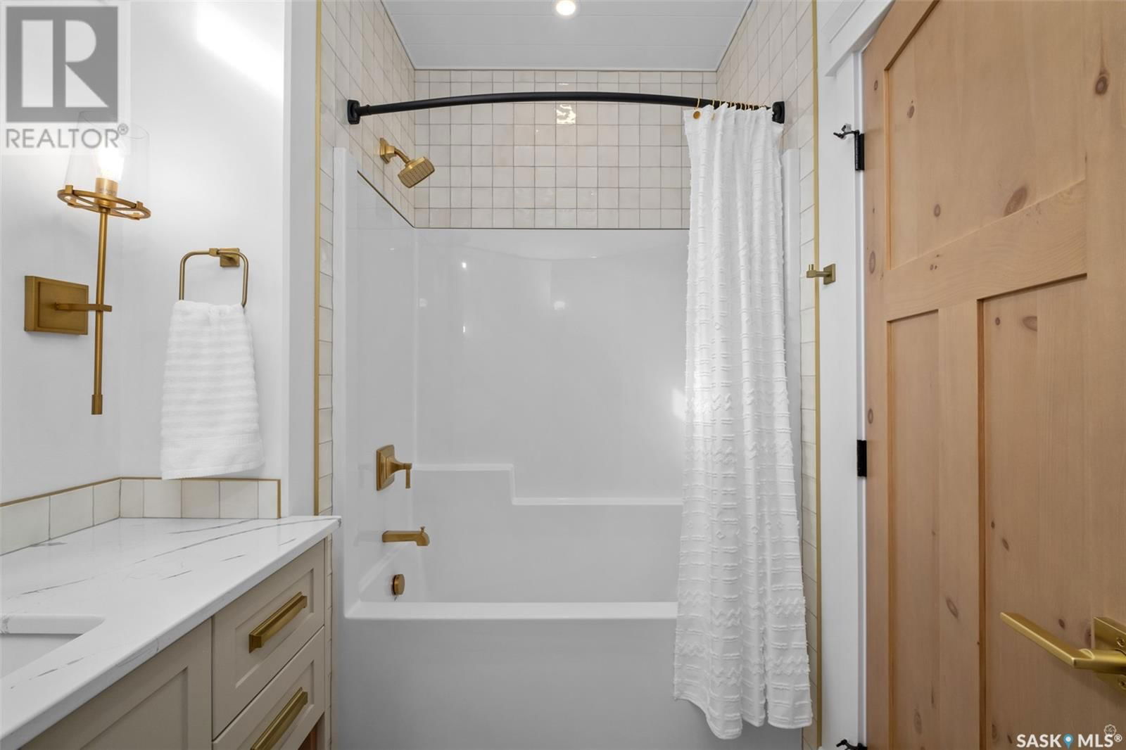 34 EAGLE CRESCENT Image 24
