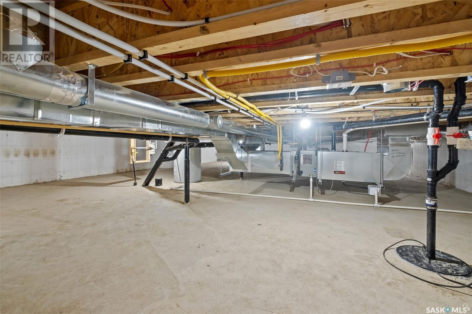 34 EAGLE CRESCENT Image 30