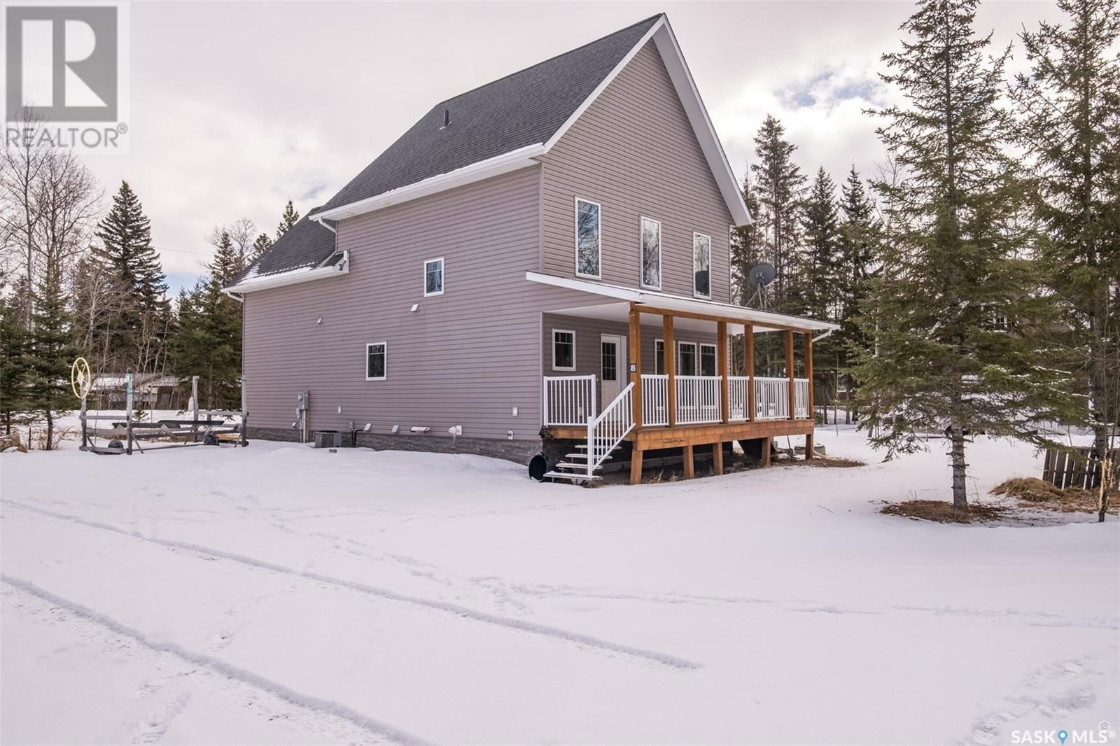 8 BOOTS BAY Image 38