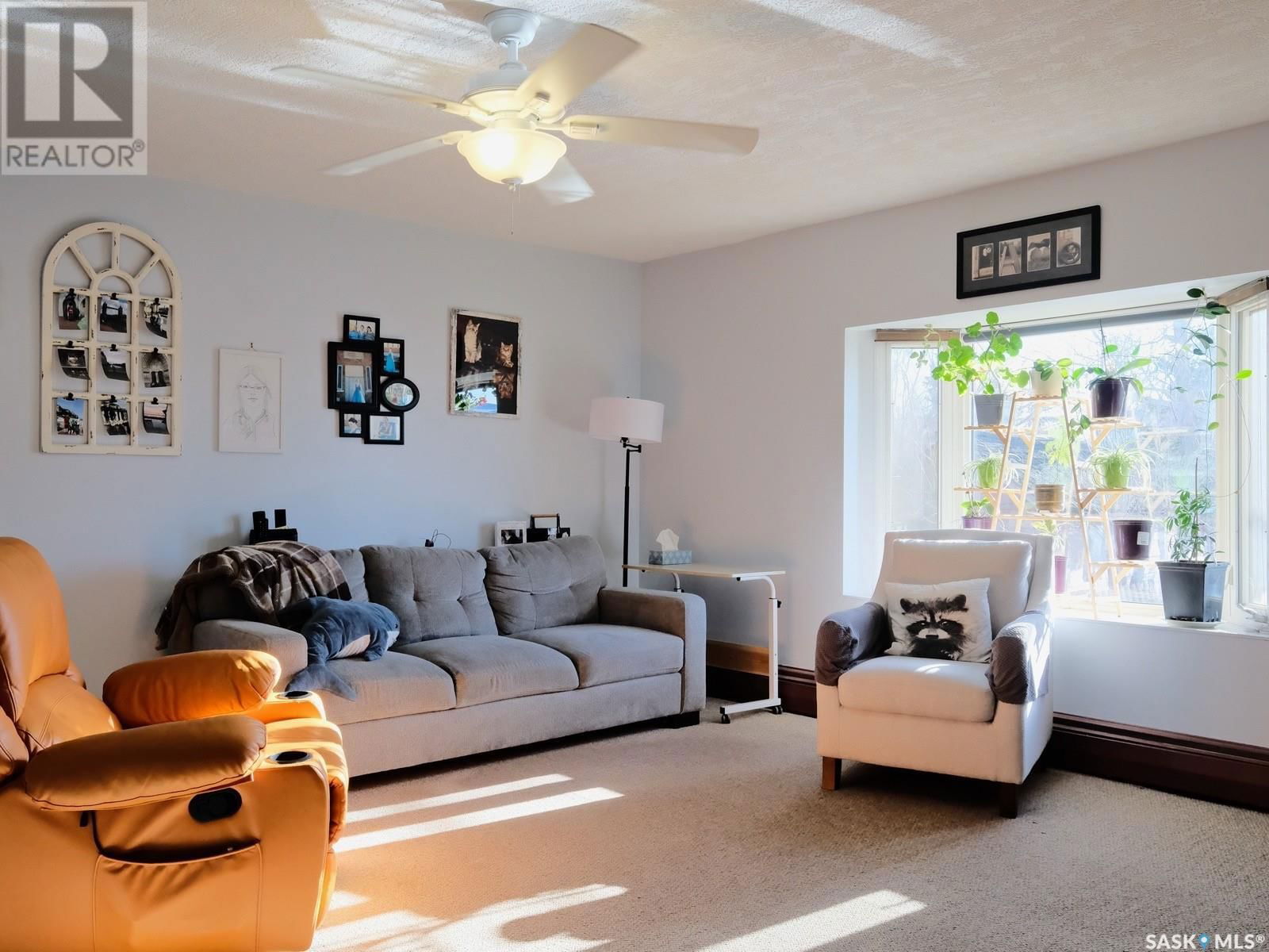 102 2ND AVENUE Image 22