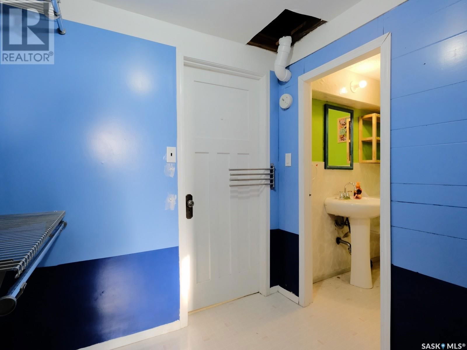 102 2ND AVENUE Image 37