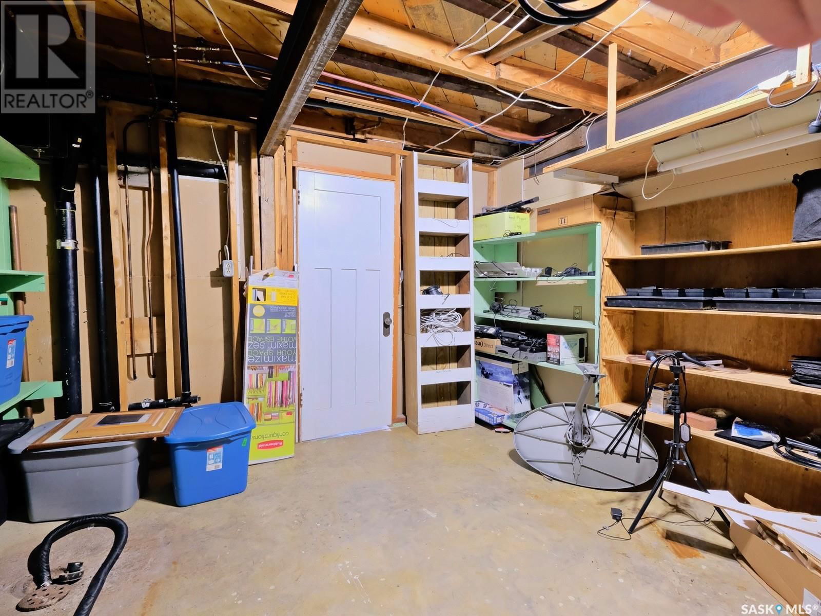 102 2ND AVENUE Image 40