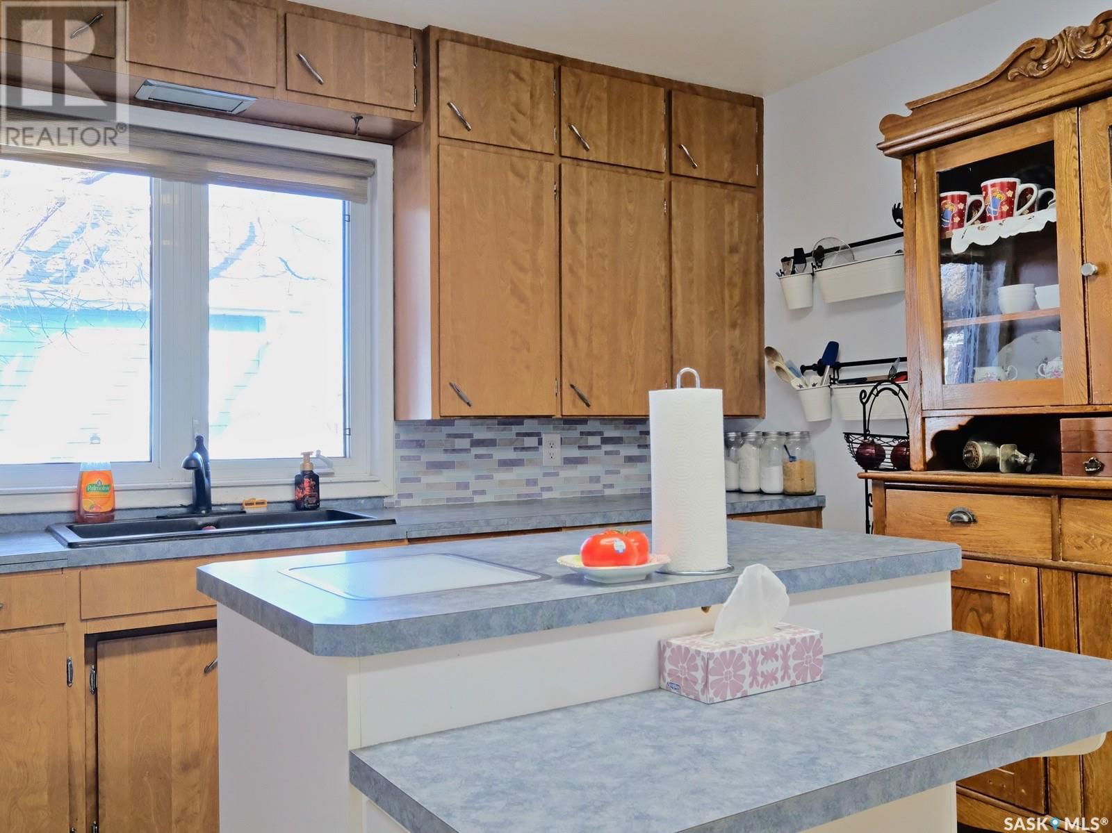 102 2ND AVENUE Image 6
