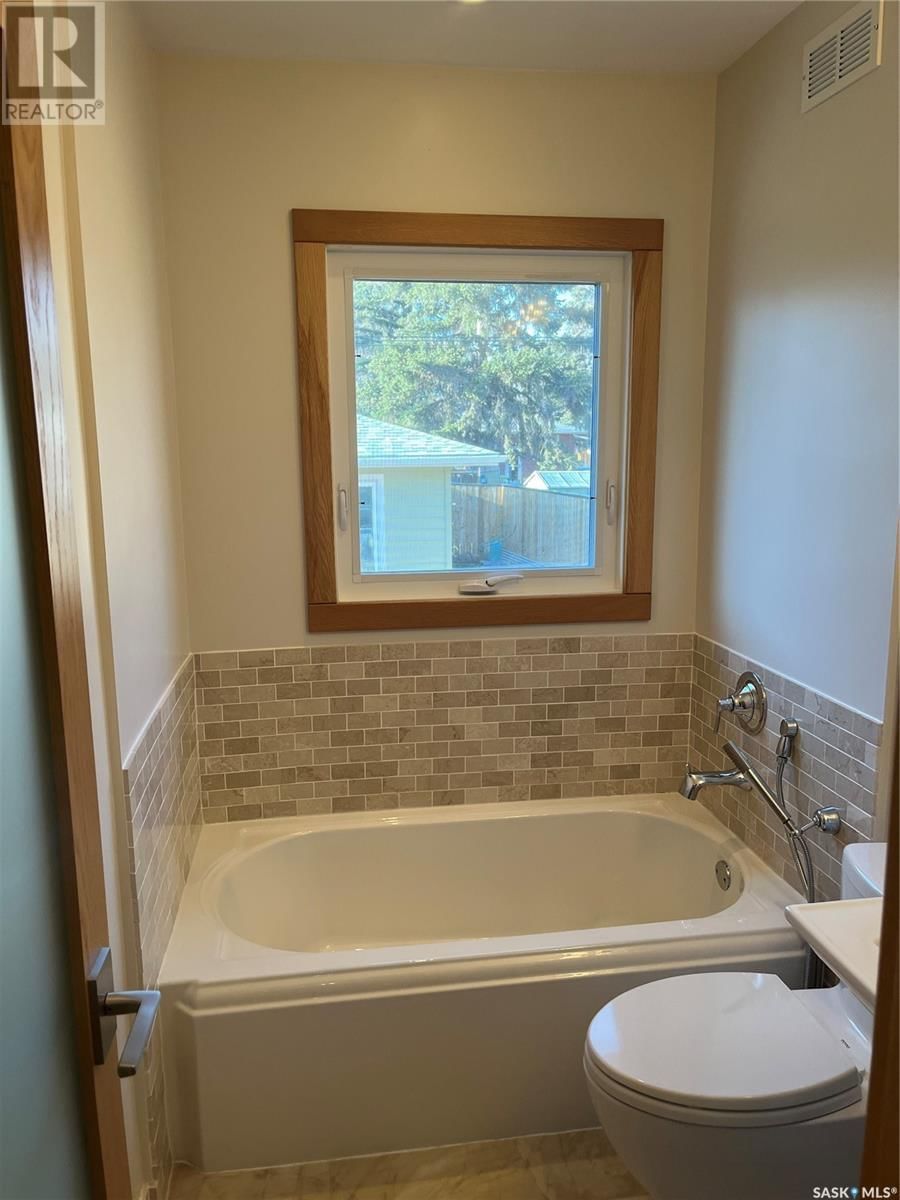 2814 SINTON AVENUE Image 26