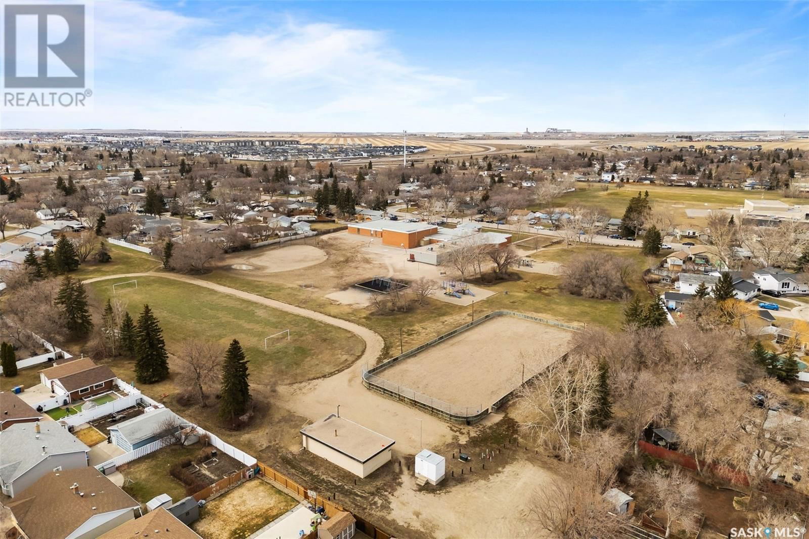 123 ELMVIEW ROAD Image 36