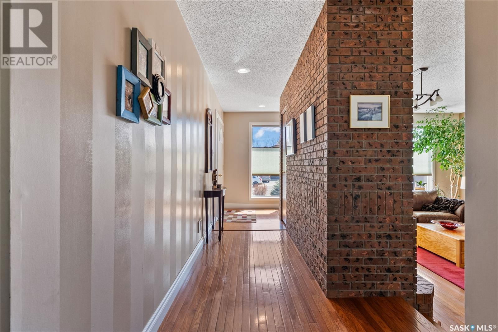 2519 CARDINAL CRESCENT Image 3