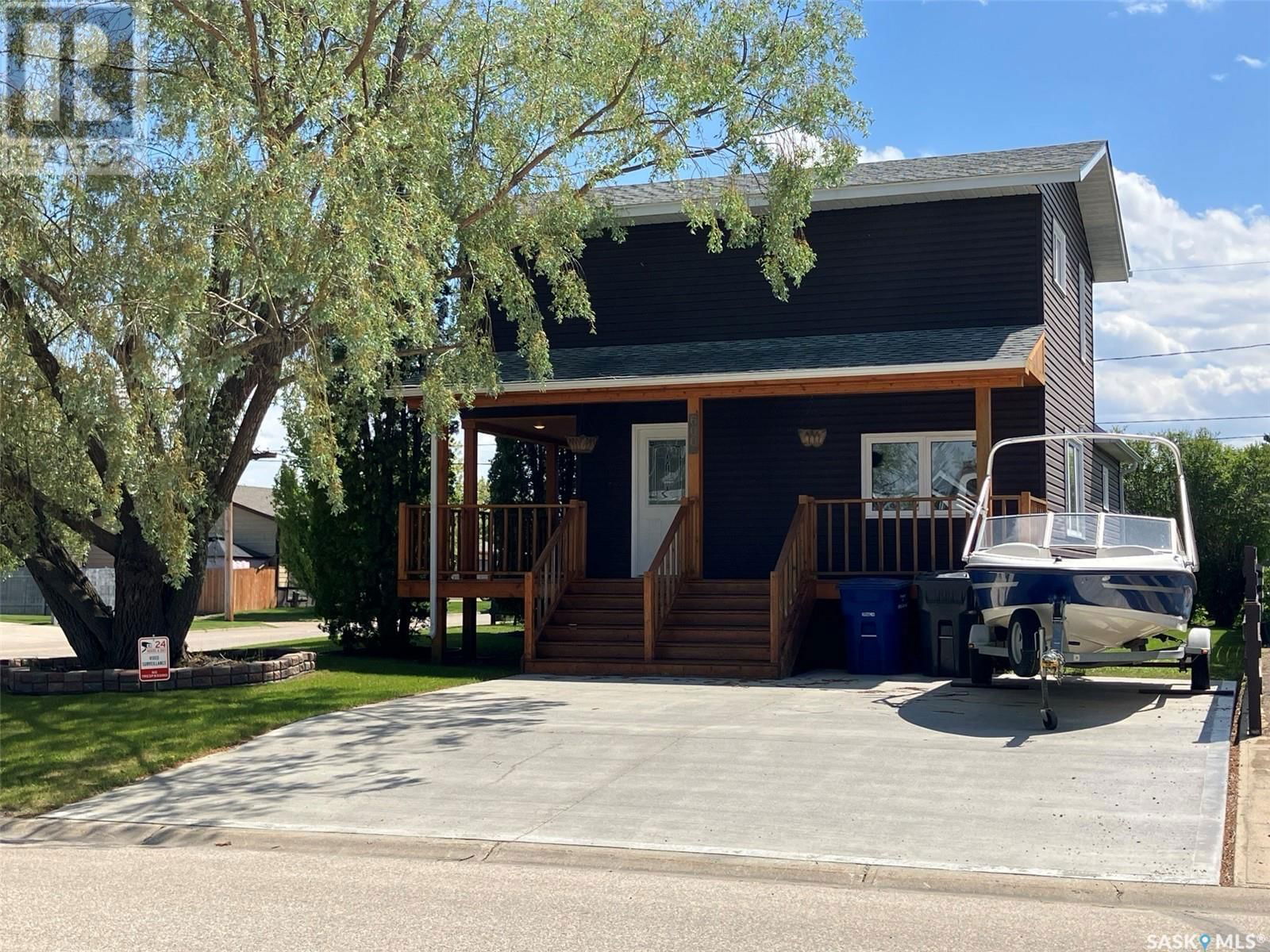 600 8TH AVENUE Image 1