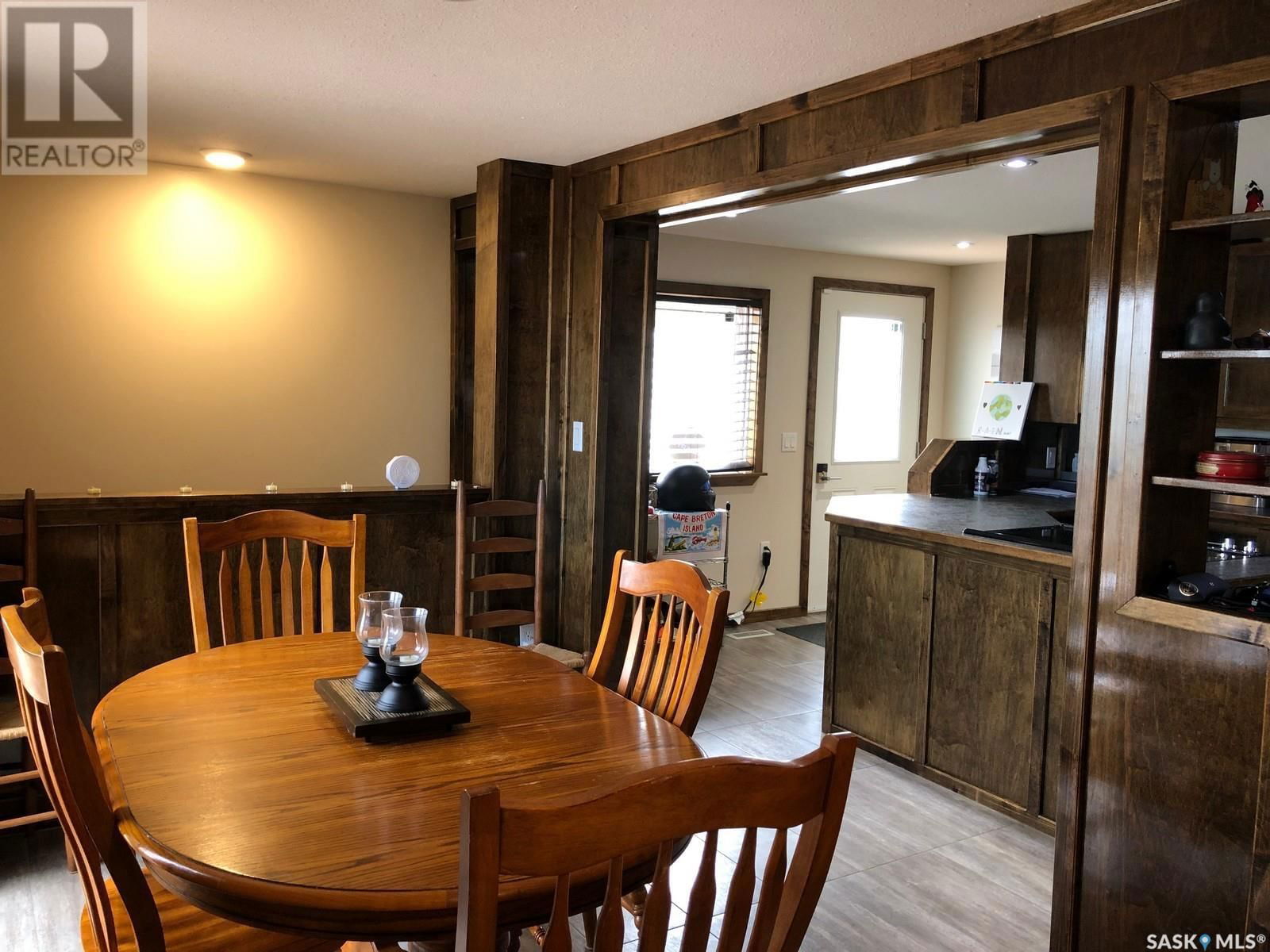 600 8TH AVENUE Image 19