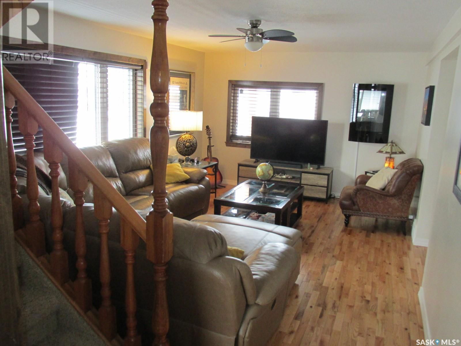 600 8TH AVENUE Image 20