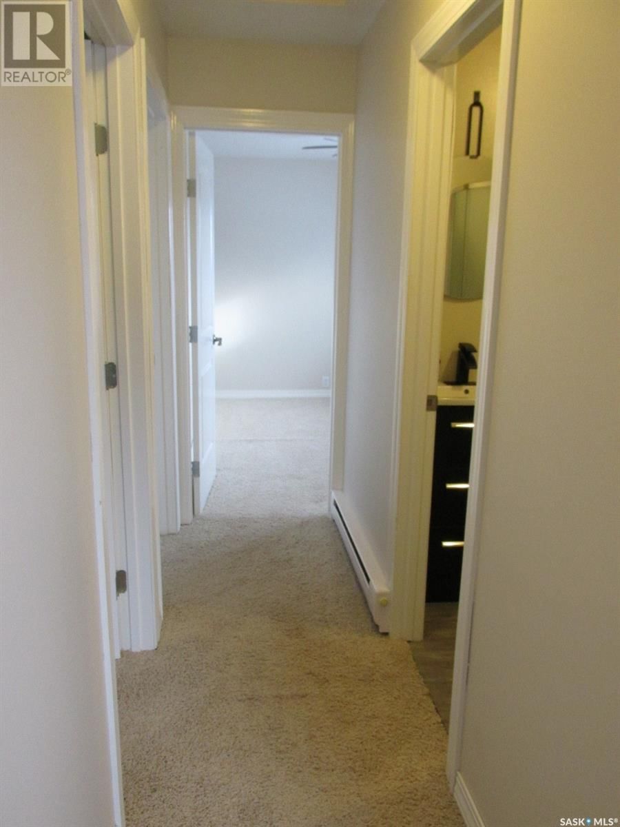 600 8TH AVENUE Image 28