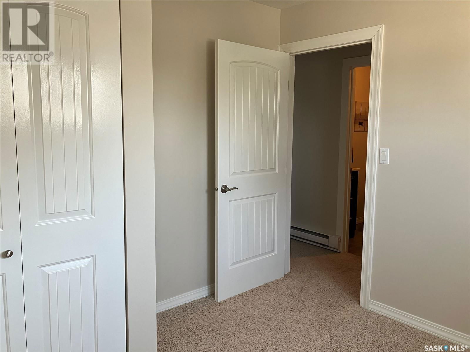 600 8TH AVENUE Image 32
