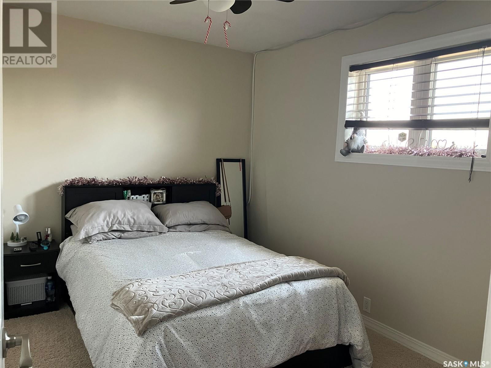 600 8TH AVENUE Image 33