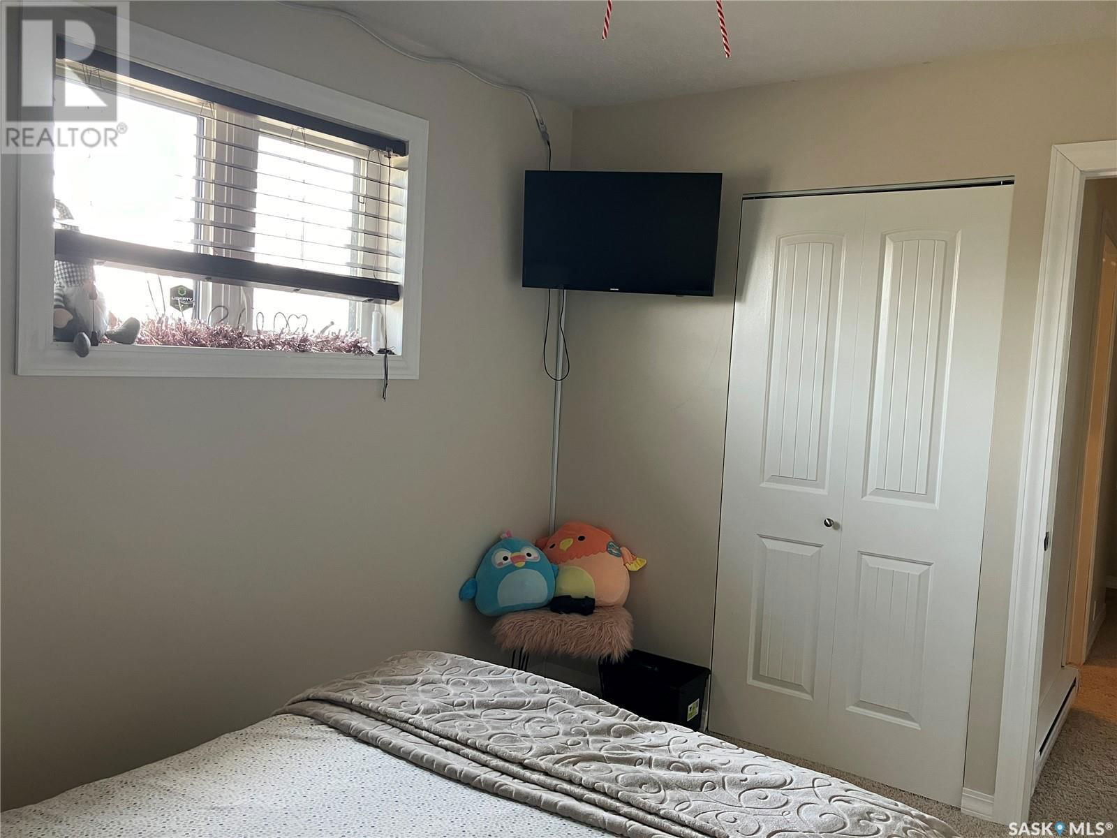 600 8TH AVENUE Image 34