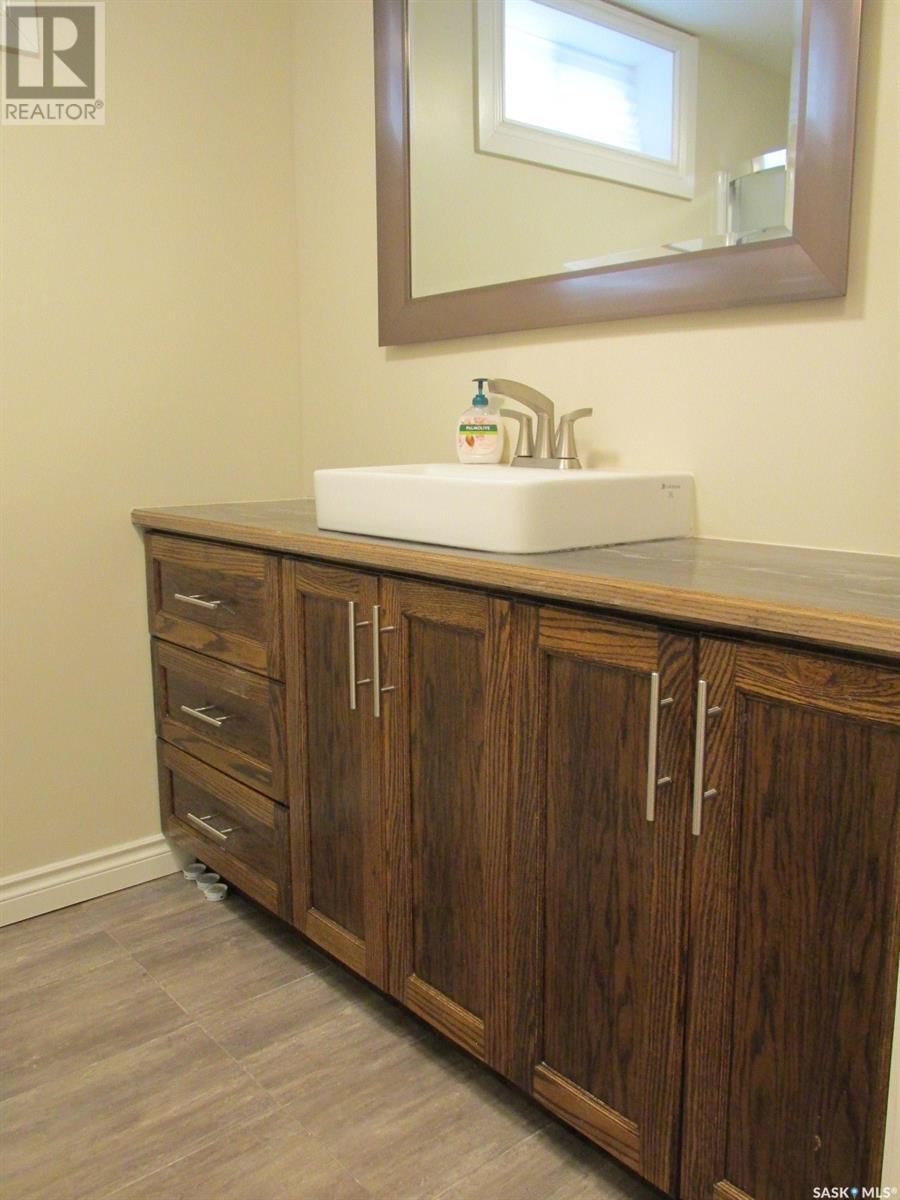 600 8TH AVENUE Image 42