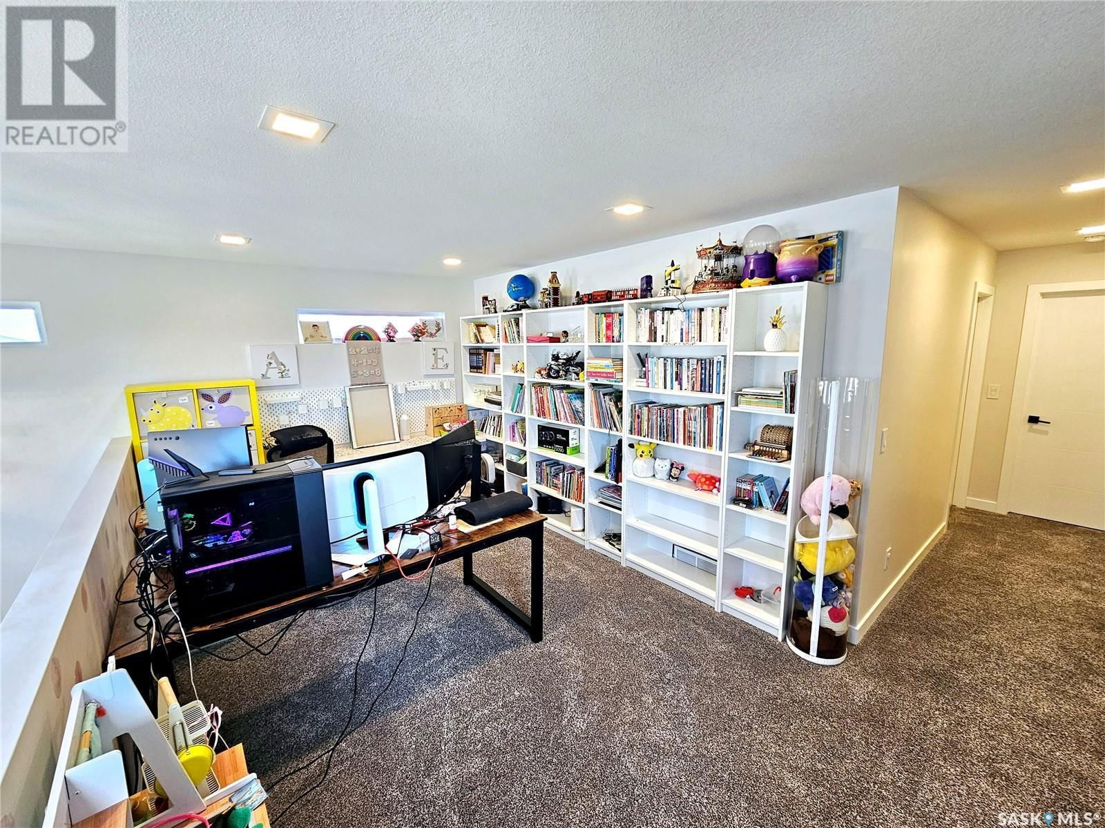 411 DAGNONE TERRACE Image 19