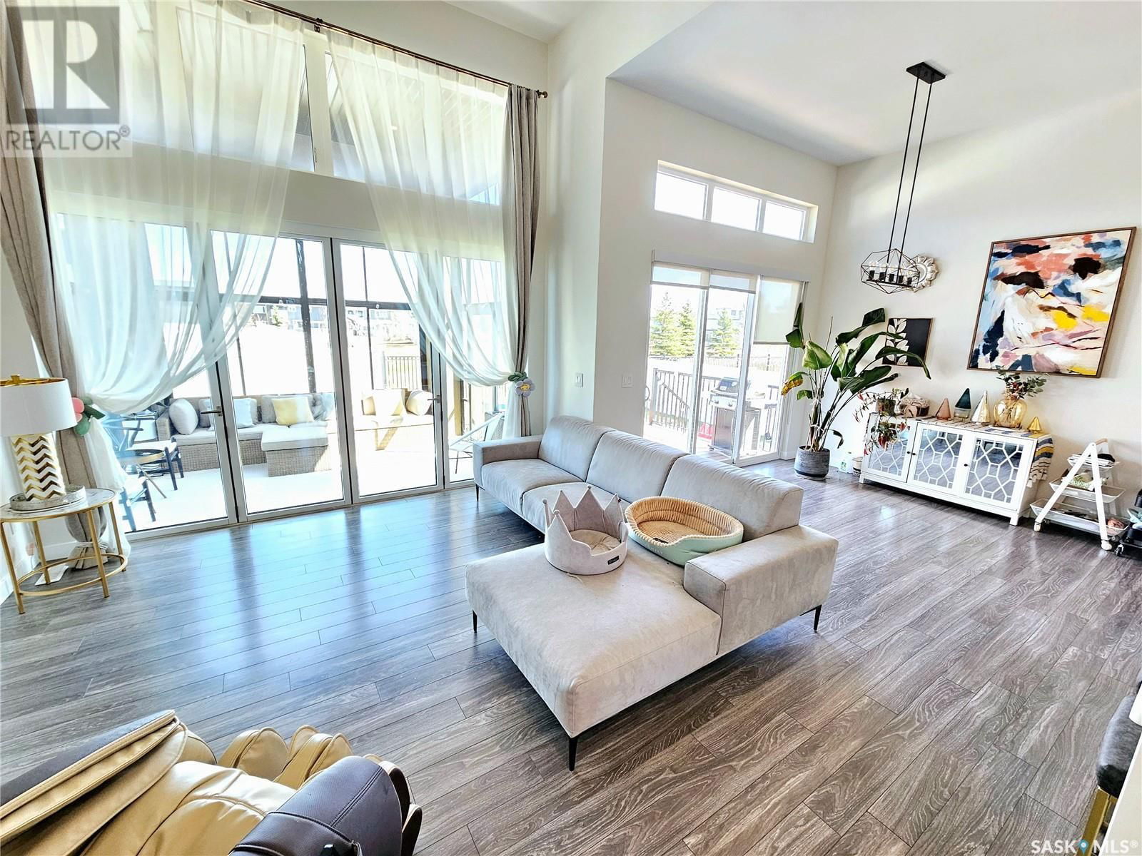 411 DAGNONE TERRACE Image 3