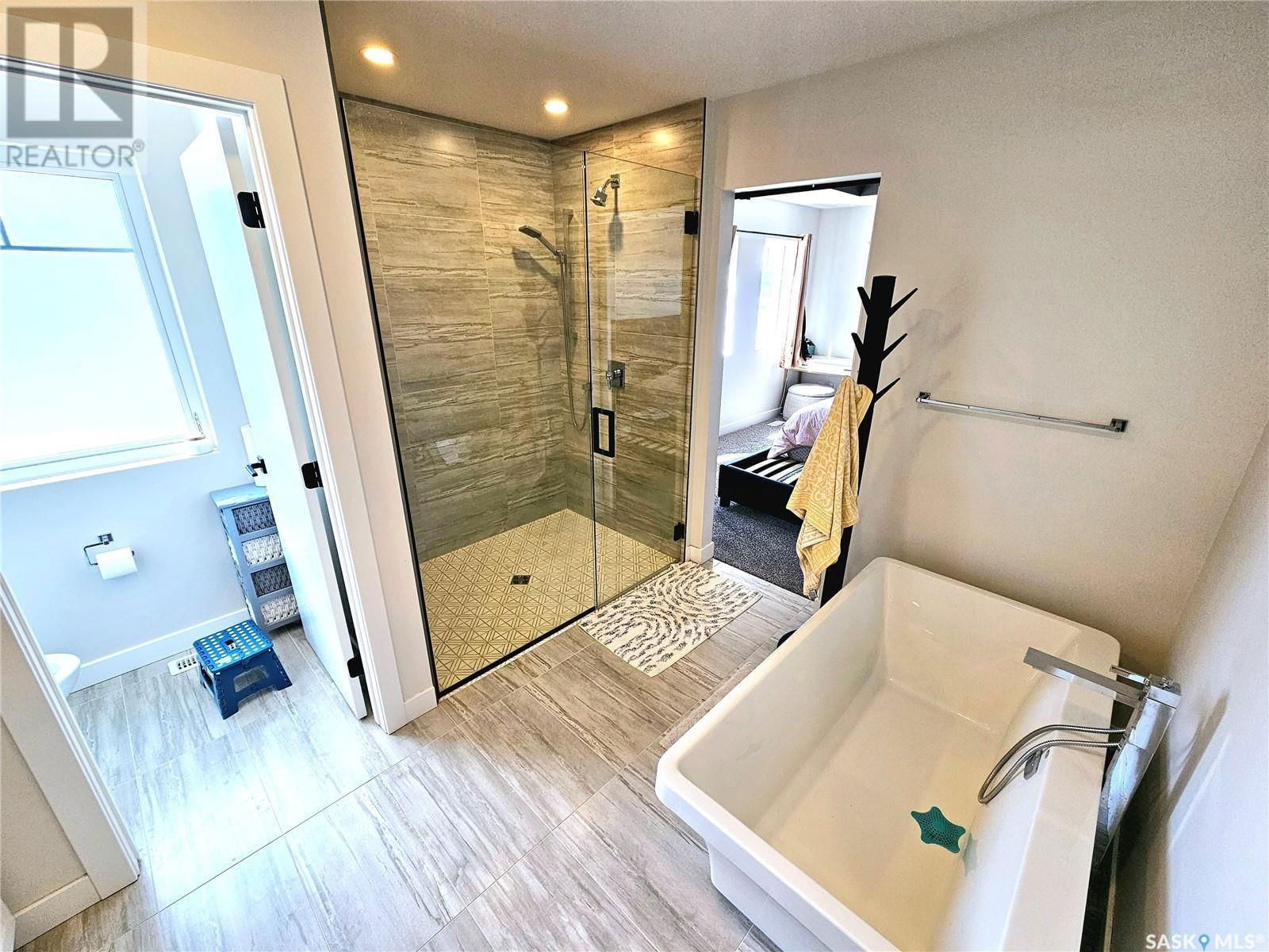 411 DAGNONE TERRACE Image 35