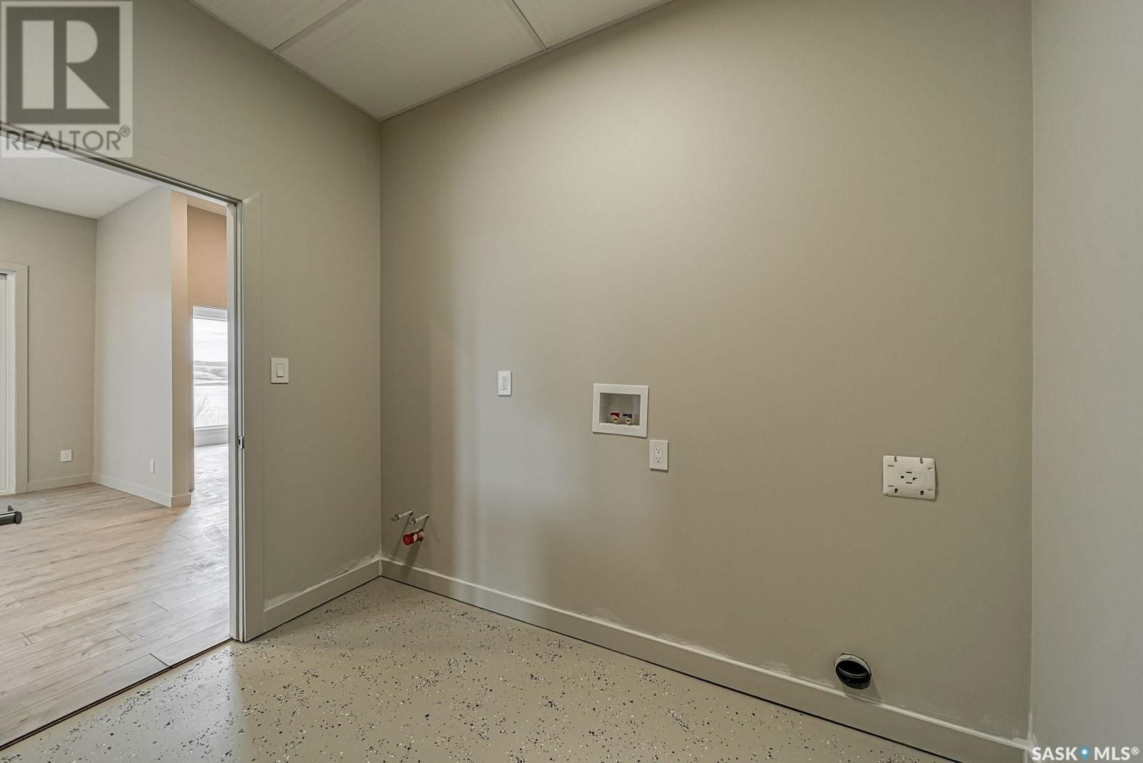 12 SUNSET BOULEVARD Image 38