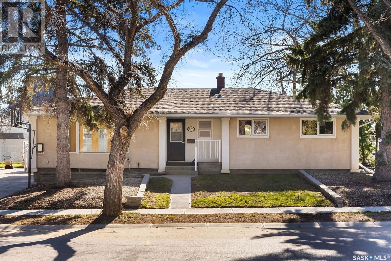 1955 Cowan Crescent Regina, Saskatchewan