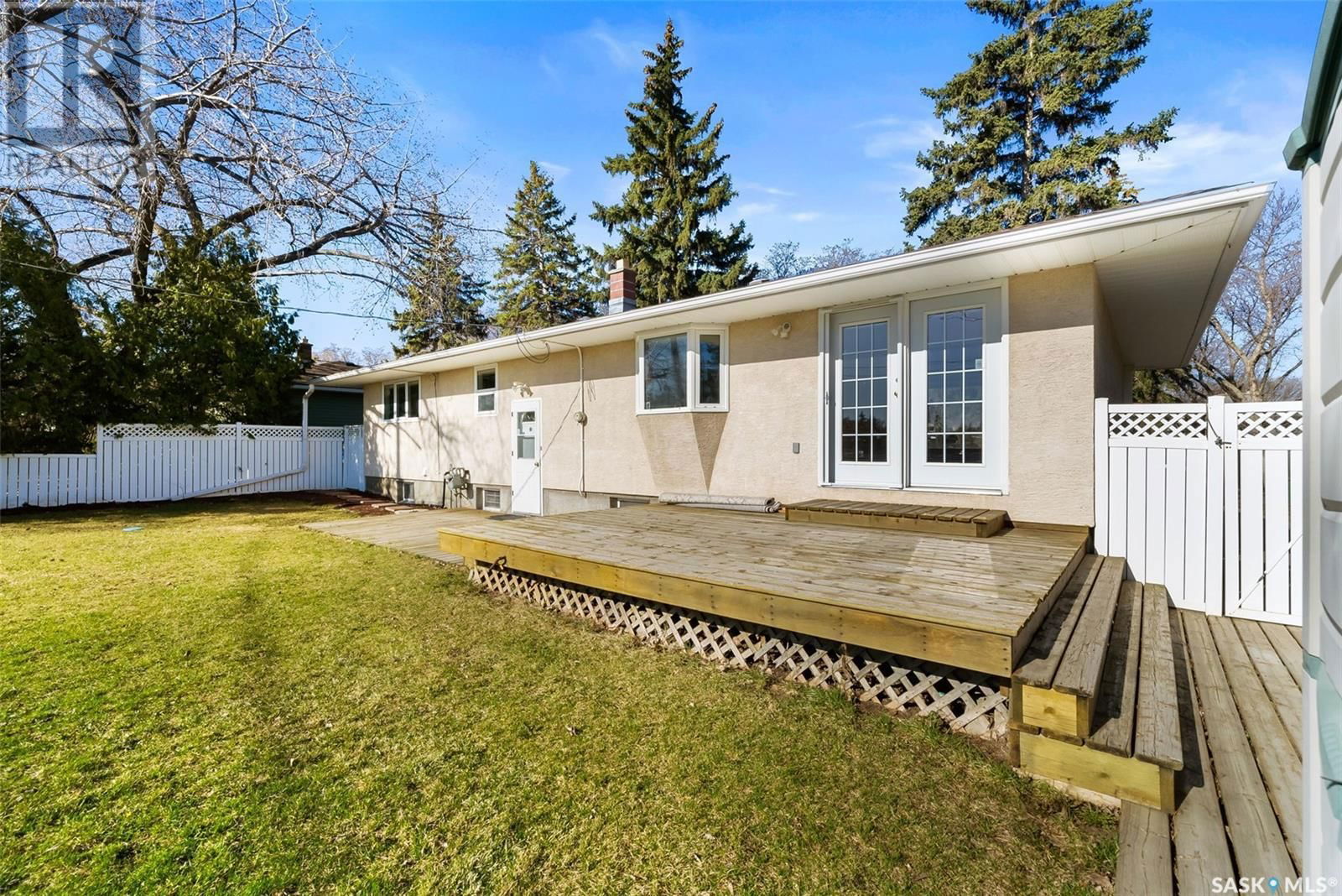 1955 Cowan Crescent Regina, Saskatchewan